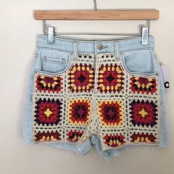 NEW SO Denim Crochet Shorts. Size 11 / 30W - Picture 5 of 9